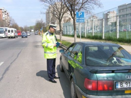 Arestat după ce a condus o dubă beat şi fără permis